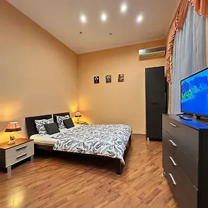 https://kyivstay-yaroslavska-apartment.hotels-of-kiev.com